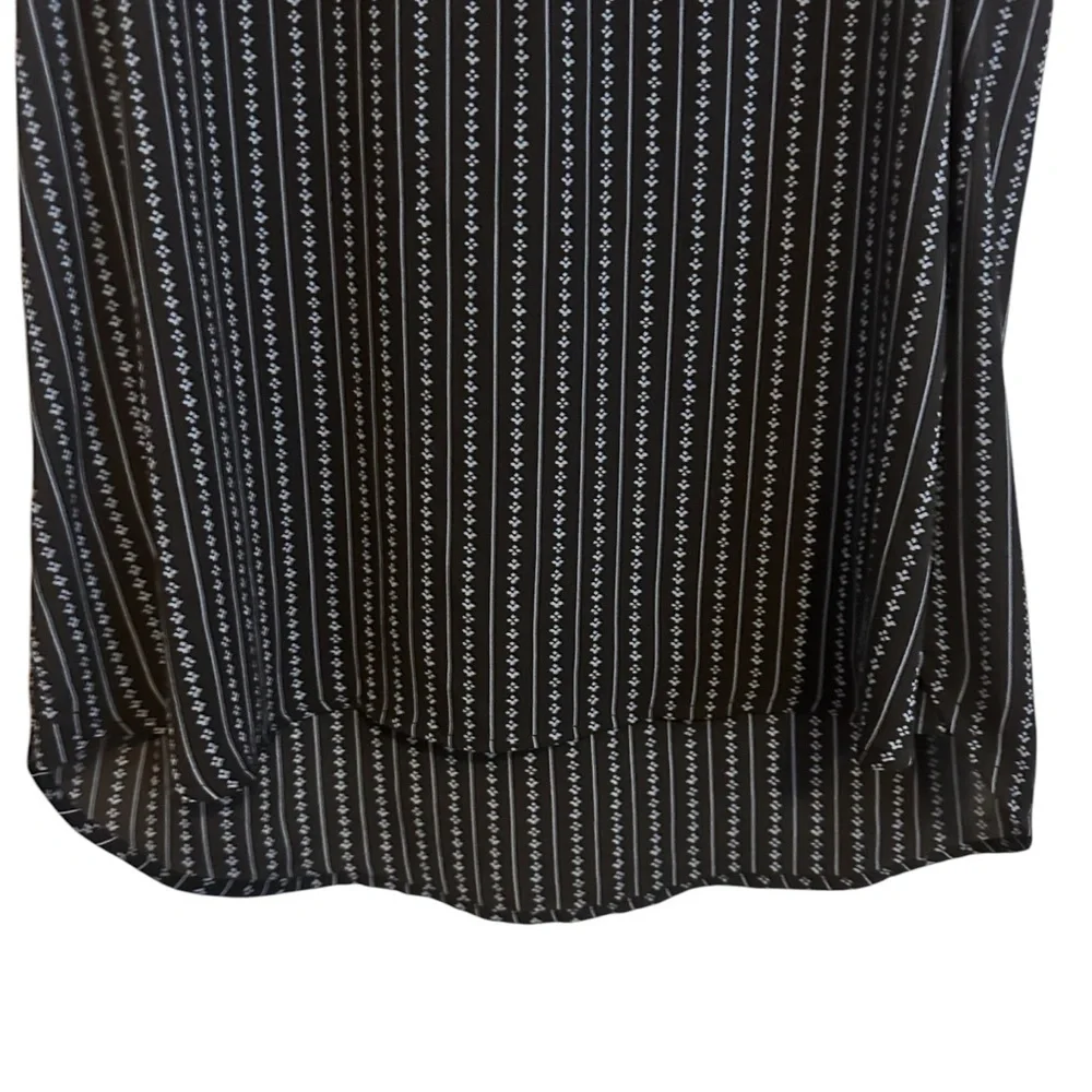 COPY - Loft Black and navy Blue Sheer Tank Top Size LP - Picture 3 of 6